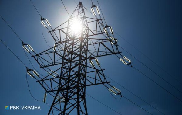 Стабільно, але є нюанси. В Міненерго розповіли, яка наразі ситуація в енергосистемі
Стабільно, але є нюанси. В Міненерго розповіли, яка наразі ситуація в енергосистемі