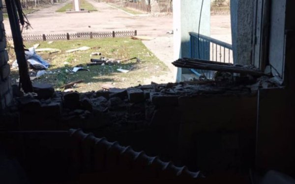Російський дрон скинув вибухівку на пункт незламності на Зерсонщині, відомо про постраждалих (оновлено)
Російський дрон скинув вибухівку на пункт незламності на Зерсонщині, відомо про постраждалих (оновлено)