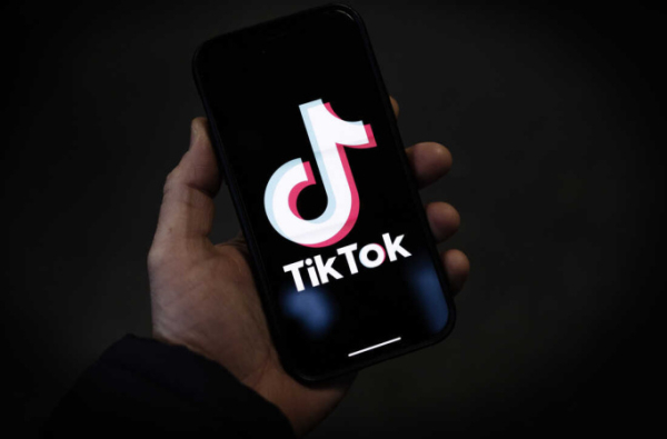 В США запретят TikTok, если его владелец от него не откажется
В США запретят TikTok, если его владелец от него не откажется