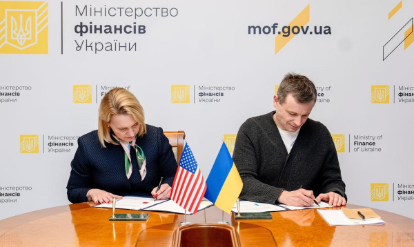 Главное за неделю: Отсрочка выплат по госдолгу, ВВП Украины и продажа двух госбанков
