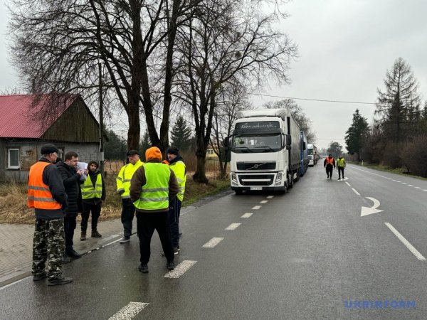 Українські водії в Польщі проявляють надзвичайну витримку і виваженість - генконсул Українські водії в Польщі проявляють надзвичайну витримку і виваженість - генконсул