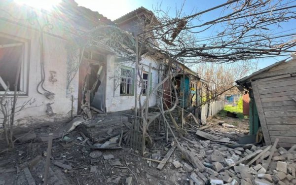 Росіяни знову обстрілювали Нікопольщину: пошкоджені адмінбудівля, багатоповерхівка і ЛЕП
Росіяни знову обстрілювали Нікопольщину: пошкоджені адмінбудівля, багатоповерхівка і ЛЕП