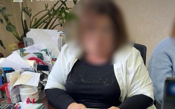Правоохоронці підозрюють лікарку у допомозі ухилянтам
Правоохоронці підозрюють лікарку у допомозі ухилянтам
