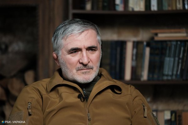Чеченський командир Муслім Мадієв: Якщо говорити з Росією, її треба ставити на рівень нижче
Чеченський командир Муслім Мадієв: Якщо говорити з Росією, її треба ставити на рівень нижче