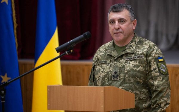 Умєров озвучив завдання новому голові Державної спеціальної служби транспорту
Умєров озвучив завдання новому голові Державної спеціальної служби транспорту
