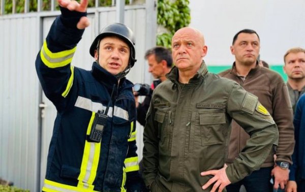 В Одесі пролунали вибухи: що відомо про наслідки удару
В Одесі пролунали вибухи: що відомо про наслідки удару