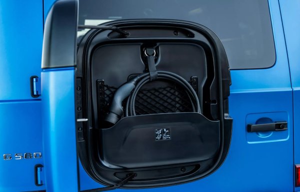 Mercedes-Benz G-Class отримав електричну версію
Mercedes-Benz G-Class отримав електричну версію