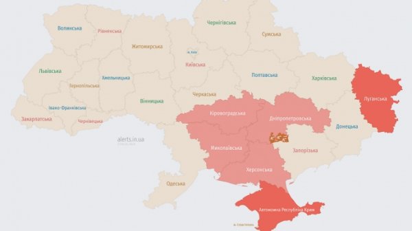 В юго-восточных областях в третий раз за ночь была объявлена ракетная опасность: в Херсоне раздались взрывы В юго-восточных областях в третий раз за ночь была объявлена ракетная опасность: в Херсоне раздались взрывы