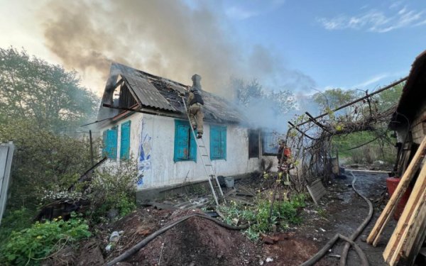 Ворог знову завдав ударів по Донеччині, є поранені
Ворог знову завдав ударів по Донеччині, є поранені