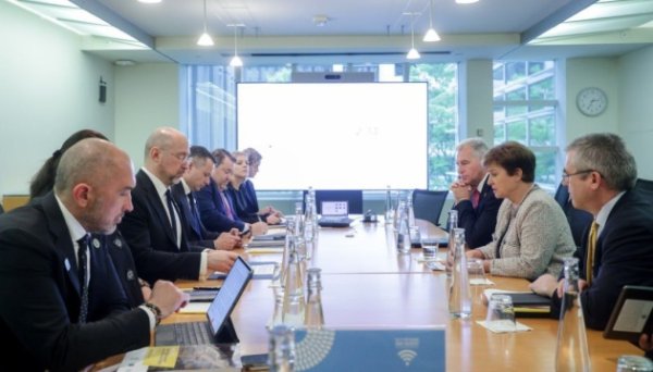 Шмигаль обговорив з директоркою МВФ питання конфіскації російських активів Шмигаль обговорив з директоркою МВФ питання конфіскації російських активів