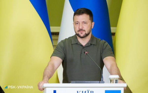 Зеленський відреагував на удар Ірану по Ізраїлю
Зеленський відреагував на удар Ірану по Ізраїлю