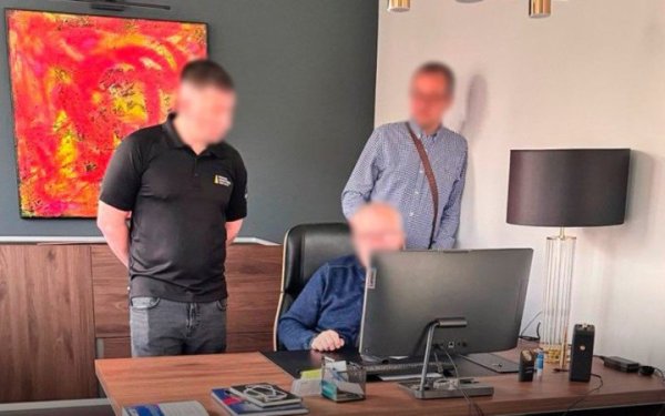 НАБУ і польські правоохоронці провели обшуки на території двох країн щодо можливої закупівлі зброї за завищеними цінами
НАБУ і польські правоохоронці провели обшуки на території двох країн щодо можливої закупівлі зброї за завищеними цінами