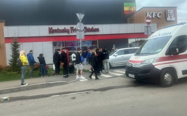 У збитої головою Броварської РДА дівчинки діагностували перелом плеча
У збитої головою Броварської РДА дівчинки діагностували перелом плеча