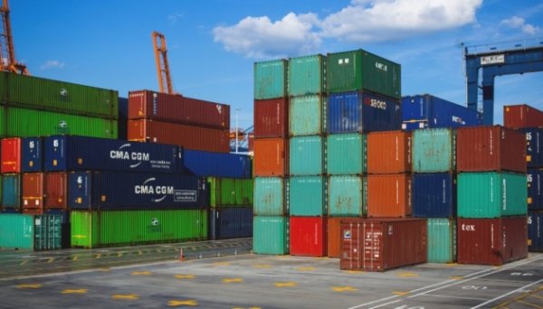 Негативне сальдо - $3,2 мільярда: з ким і як торгувала Україна у січні-лютому Негативне сальдо - $3,2 мільярда: з ким і як торгувала Україна у січні-лютому