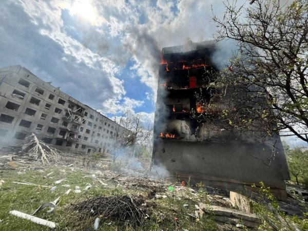 Унаслідок обстрілів Очеретиного на Донеччині загинула людина, ще двоє травмовані
Унаслідок обстрілів Очеретиного на Донеччині загинула людина, ще двоє травмовані