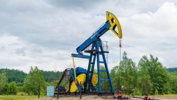 Укрнафта збільшила запаси нафти і газу за рахунок розширення меж спецдозволів Укрнафта збільшила запаси нафти і газу за рахунок розширення меж спецдозволів