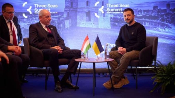 Зеленский предложил президенту Венгрии заключить соглашение о безопасности Зеленский предложил президенту Венгрии заключить соглашение о безопасности
