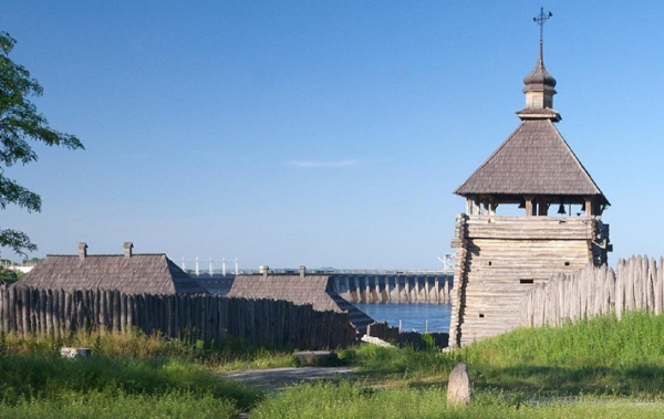 Заповідник "Хортиця" знову відкрили для відвідувачів: які локації доступні (відео) Заповідник "Хортиця" знову відкрили для відвідувачів: які локації доступні (відео)