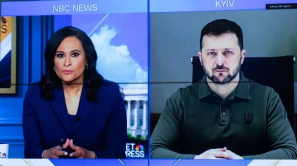 Зеленский: РФ хочет до 9 мая захватить Часов Яр, но рассчитываю, что мы выдержим Зеленский: РФ хочет до 9 мая захватить Часов Яр, но рассчитываю, что мы выдержим