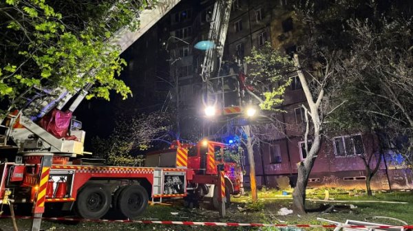 Взрыв газа в многоэтажке в Кривом Роге: под завалами нашли погибшего Взрыв газа в многоэтажке в Кривом Роге: под завалами нашли погибшего