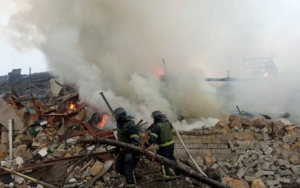 Росіяни обстріляли приватний сектор Одеси, постраждали двоє дорослих і трирічна дитина
Росіяни обстріляли приватний сектор Одеси, постраждали двоє дорослих і трирічна дитина