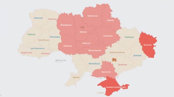 В ряде областей воздушная тревога: летят ракеты, в Чернигове слышали взрывы В ряде областей воздушная тревога: летят ракеты, в Чернигове слышали взрывы