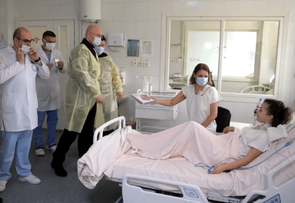 Матір віддала нирку доньці: у Дніпрі вперше провели трансплантацію дитині (відео) Матір віддала нирку доньці: у Дніпрі вперше провели трансплантацію дитині (відео)