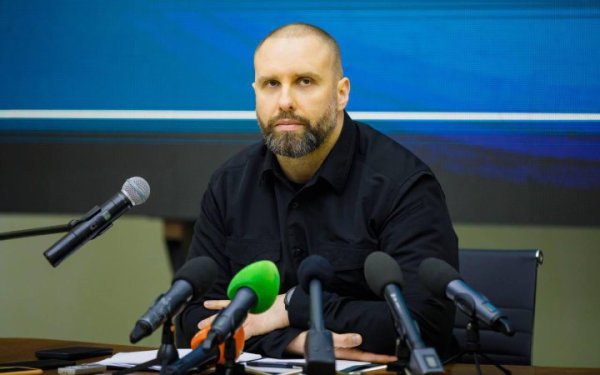 Росіяни скинули КАБи на півночі Харківщини, влада області розглядає примусову евакуацію з цієї частини регіону
Росіяни скинули КАБи на півночі Харківщини, влада області розглядає примусову евакуацію з цієї частини регіону