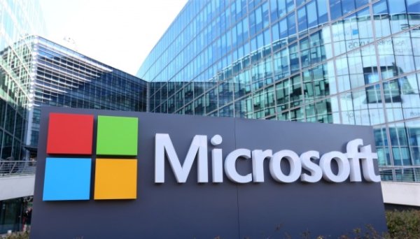 Microsoft інвестує $1,7 мільярда в Індонезію для розвитку штучного інтелекту та хмарних обчислень Microsoft інвестує $1,7 мільярда в Індонезію для розвитку штучного інтелекту та хмарних обчислень