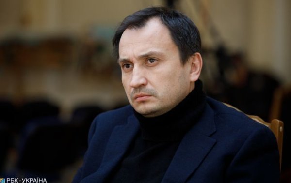 Міністра Сольського підозрюють в оборудках із землею на сотні мільйонів гривень
Міністра Сольського підозрюють в оборудках із землею на сотні мільйонів гривень