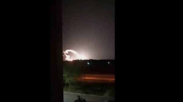В Крыму прогремели взрывы на военном аэродроме "Джанкой" В Крыму прогремели взрывы на военном аэродроме "Джанкой"