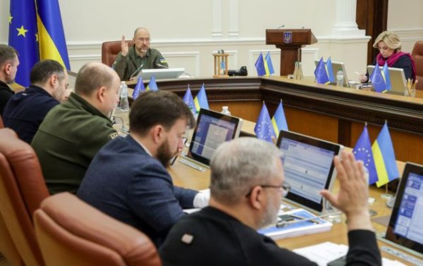 Перестановки у владі. Як змінювався склад Кабміну за час війни
Перестановки у владі. Як змінювався склад Кабміну за час війни