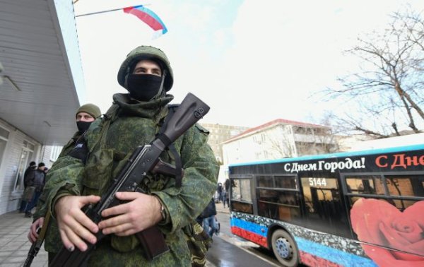 У Луганську пролунали вибухи, над містом з'явився дим (відео)
У Луганську пролунали вибухи, над містом з'явився дим (відео)