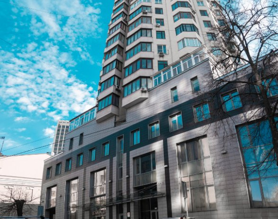 Фонд гарантирования в 14-й раз выставил на продажу офис банка «Сич»
Фонд гарантирования в 14-й раз выставил на продажу офис банка «Сич»