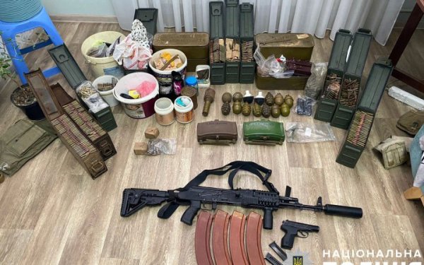 У Полтавській області затримали торгівця платами до ЗРК "С-300"
У Полтавській області затримали торгівця платами до ЗРК "С-300"
