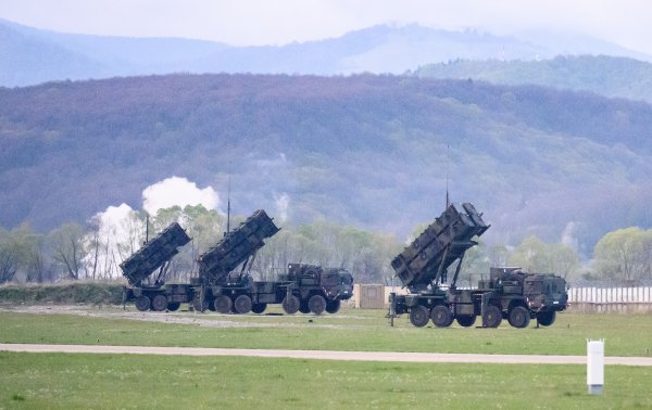 Надто близько до кордону. Чому РФ вчепилася в Харків та чи стане Patriot панацеєю від атак
Надто близько до кордону. Чому РФ вчепилася в Харків та чи стане Patriot панацеєю від атак