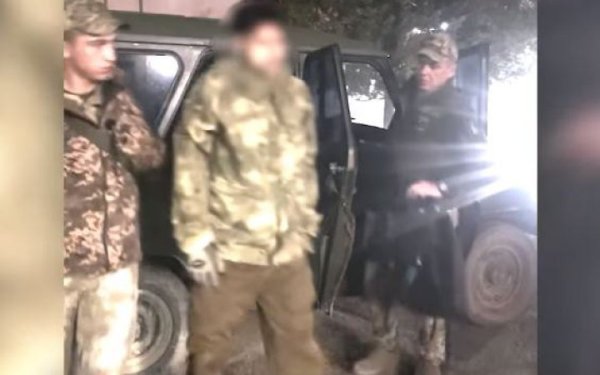 Прикордонники знайшли чоловіка, який блукав горами та звернувся за допомогою
Прикордонники знайшли чоловіка, який блукав горами та звернувся за допомогою