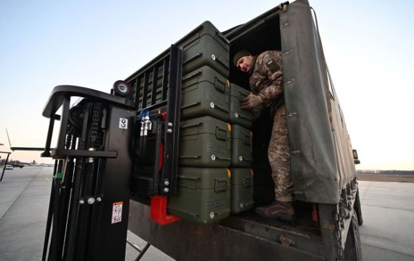 Міноборони Британії звинуватили у затримці постачання озброєння для України, - Guardian
Міноборони Британії звинуватили у затримці постачання озброєння для України, - Guardian