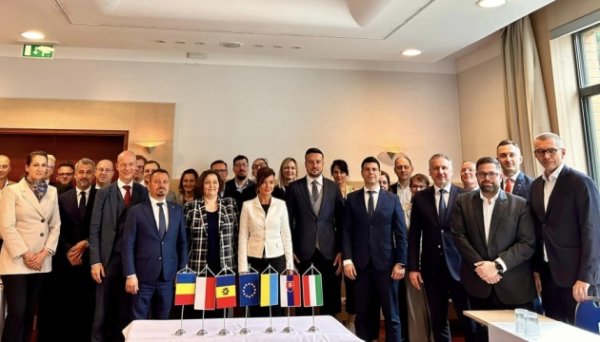 Україна синхронізувала спільні з учасниками CEF кроки щодо розвитку транспортного сполучення Україна синхронізувала спільні з учасниками CEF кроки щодо розвитку транспортного сполучення