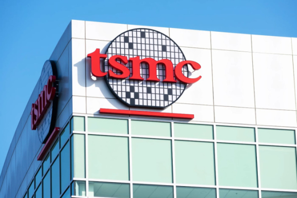 Крупнейший производитель чипов TSMC получит почти $12 млрд от США
Крупнейший производитель чипов TSMC получит почти $12 млрд от США