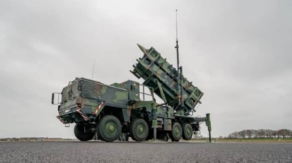 Испания на "Рамштайне" подтвердила планы отправить Украине ракеты к Patriot Испания на "Рамштайне" подтвердила планы отправить Украине ракеты к Patriot