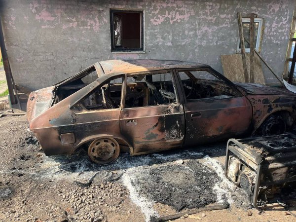 Росіяни знову обстрілювали Нікопольщину: пошкоджені адмінбудівля, багатоповерхівка і ЛЕП
Росіяни знову обстрілювали Нікопольщину: пошкоджені адмінбудівля, багатоповерхівка і ЛЕП