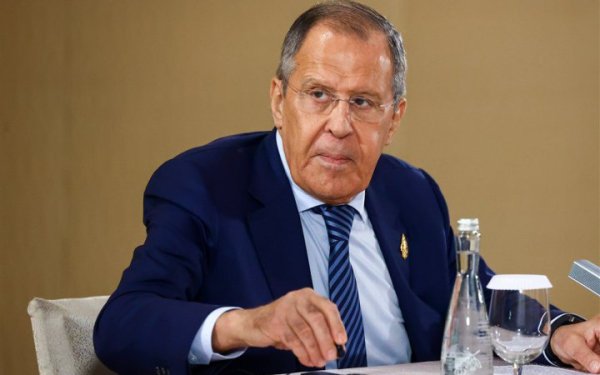 Лавров їде завтра до Китаю говорити про війну в Україні
Лавров їде завтра до Китаю говорити про війну в Україні