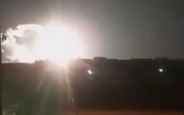 В окупованому Джанкої пролунали вибухи: пожежа в районі аеропорту
В окупованому Джанкої пролунали вибухи: пожежа в районі аеропорту