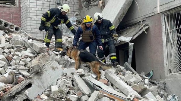 Российский удар по Чернигову: 36 человек в больнице, 12 из них − тяжелые Российский удар по Чернигову: 36 человек в больнице, 12 из них − тяжелые