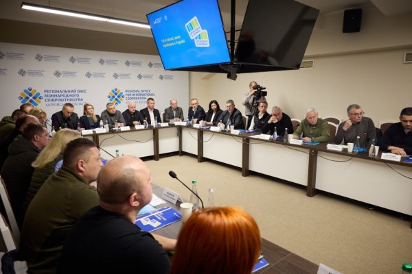 Зеленський зустрівся з підприємцями Харківщини