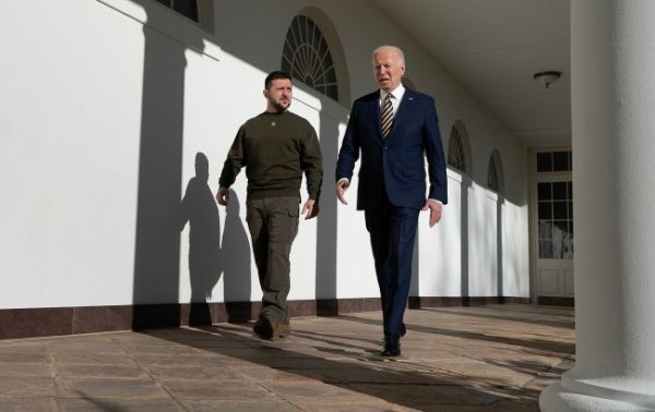 За крок від грошей. Коли Україна отримає мільярди від США та на яких умовах
За крок від грошей. Коли Україна отримає мільярди від США та на яких умовах