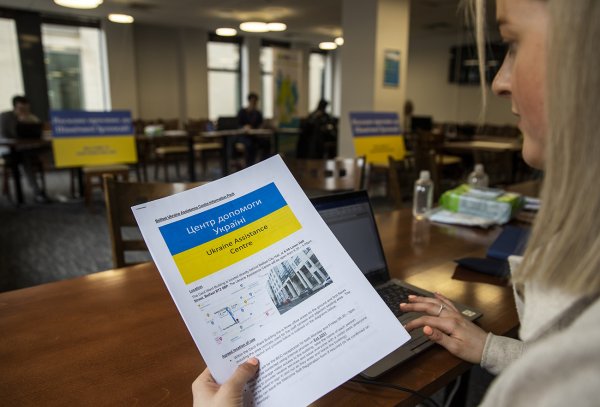 Правила змінюються. Які країни урізають допомогу українцям у 2024 році
Правила змінюються. Які країни урізають допомогу українцям у 2024 році