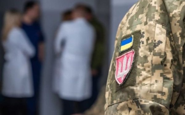 Кабмін визначив, хто може вручати повістки, окрім ТЦК
Кабмін визначив, хто може вручати повістки, окрім ТЦК