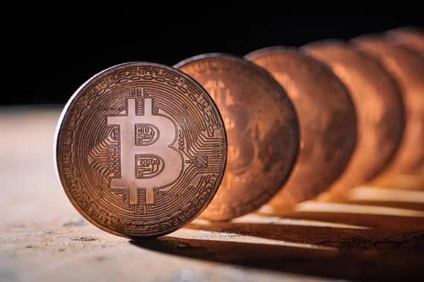 Standard Chartered: Курс биткоина может упасть до $50 000
Standard Chartered: Курс биткоина может упасть до $50 000